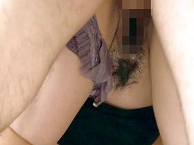 [主婦のエッチな生体験談]　実録！本当にあった女のSEX事件簿 ・ リアルドキュメントシチュエーション　＃闇金業者に多額の借金を返済出来ない息子の眼前でビデオ出演を迫られ抗うも近親相姦３P・生中出しレイプまでされてしまった爆乳母！　サンプル画像07